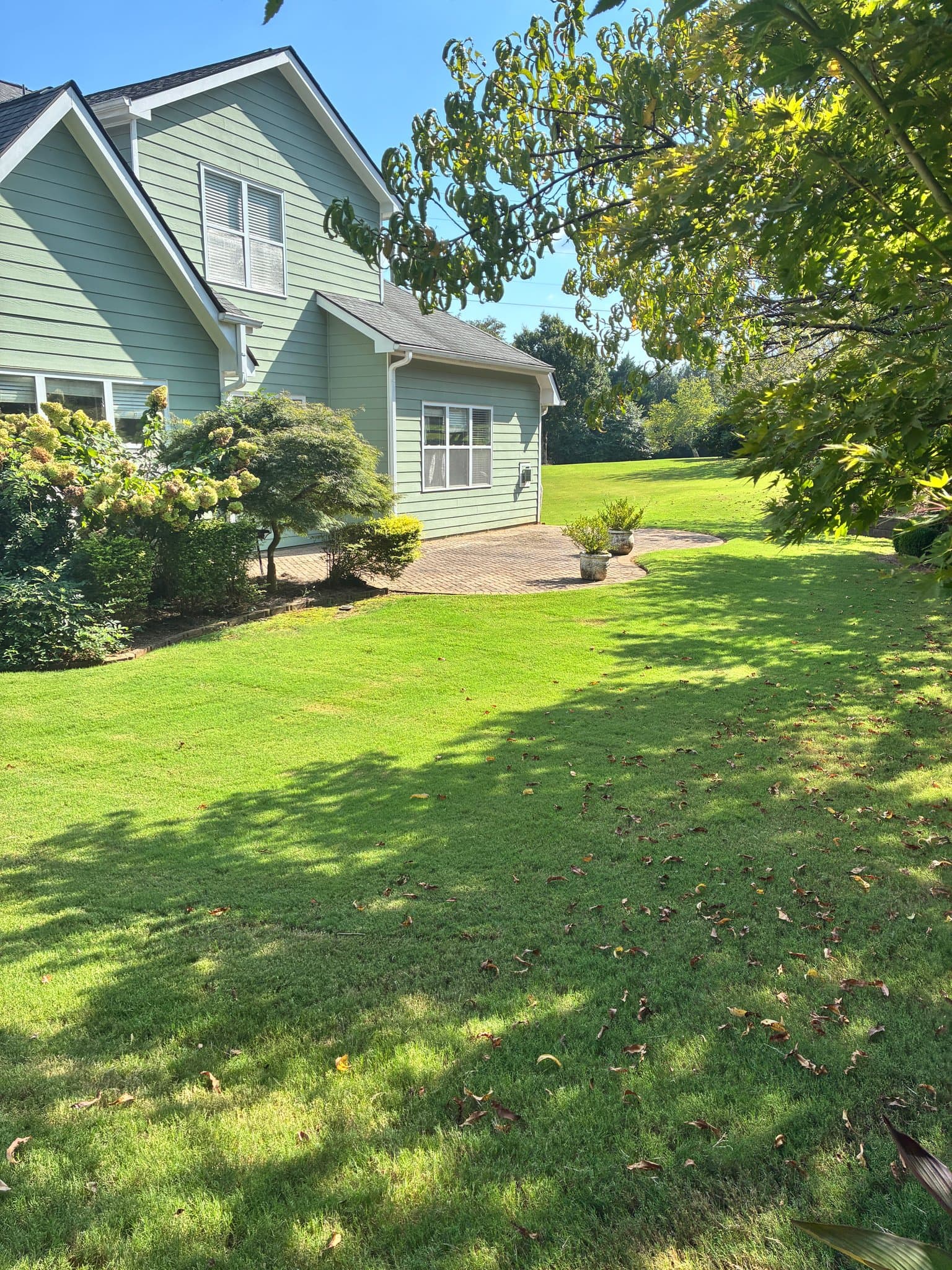 Cumming House: 3205 E Gate Dr