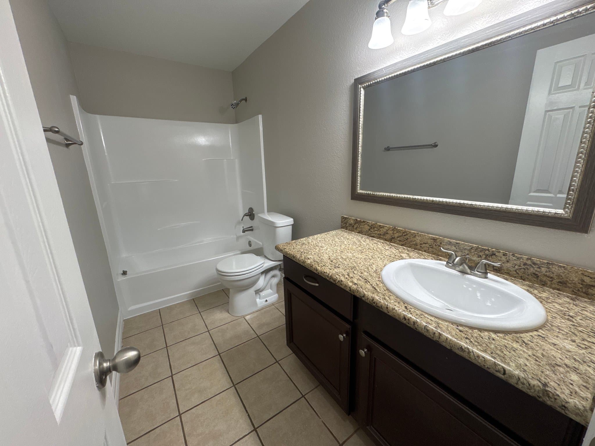 Longview Apartment: 113 Magnolia Lane