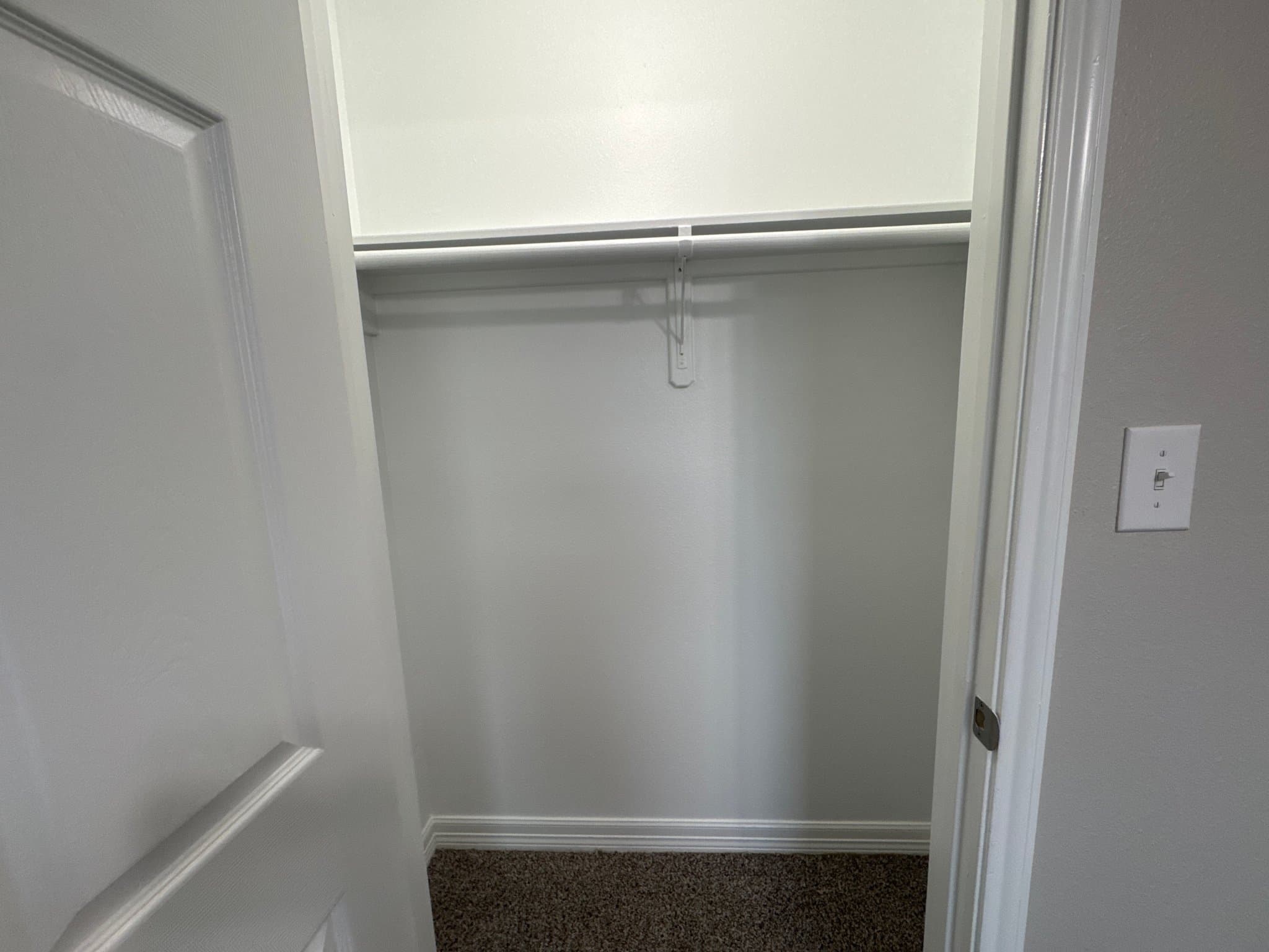Longview Apartment: 113 Magnolia Lane