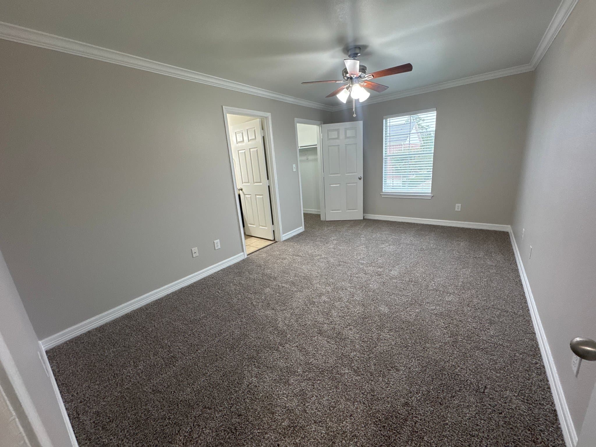 Longview Apartment: 113 Magnolia Lane
