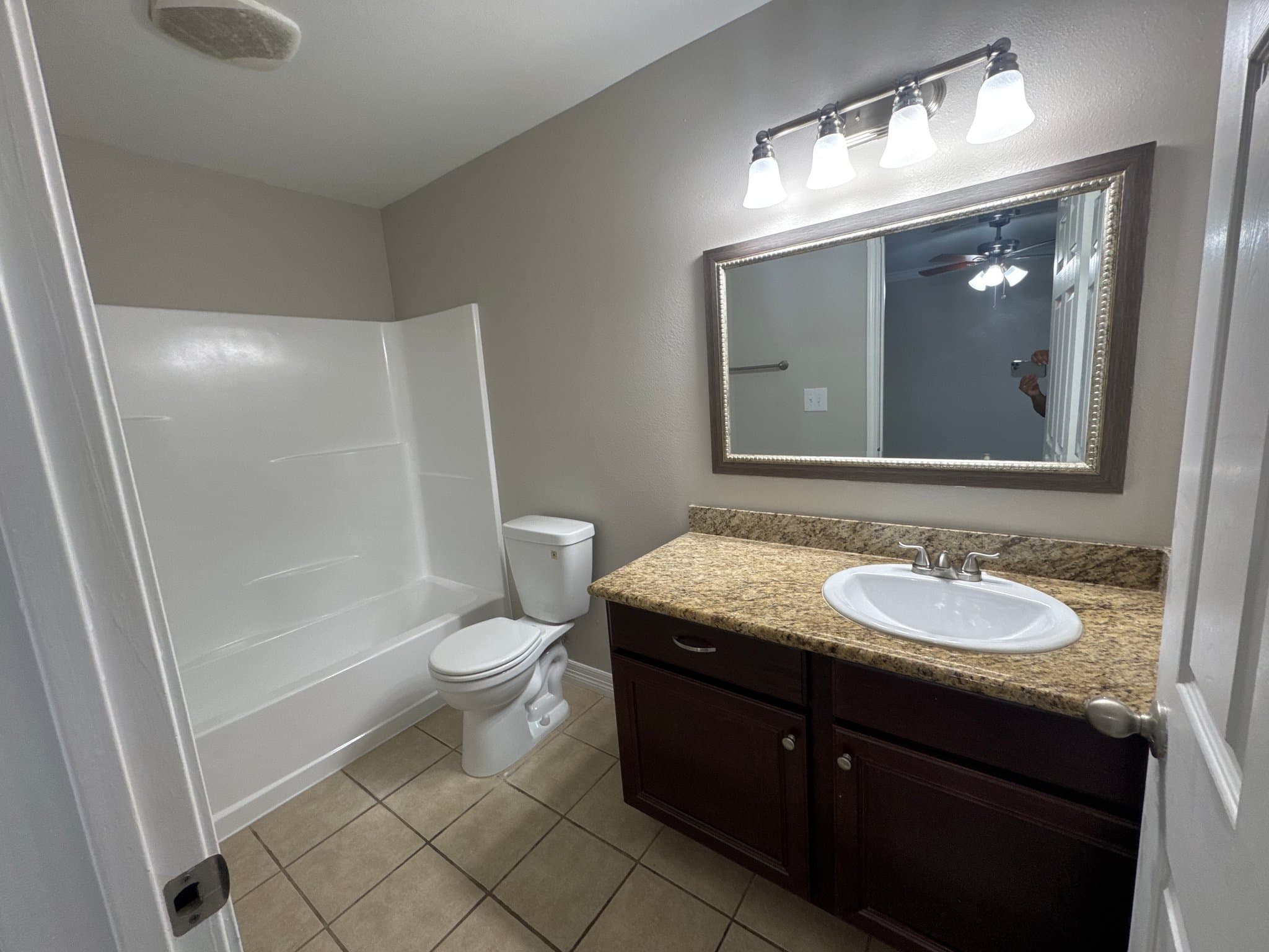 Longview Apartment: 113 Magnolia Lane