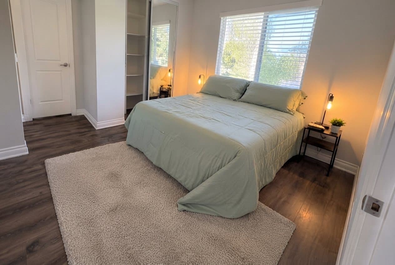 Los Angeles House: 5186 W 20th St,