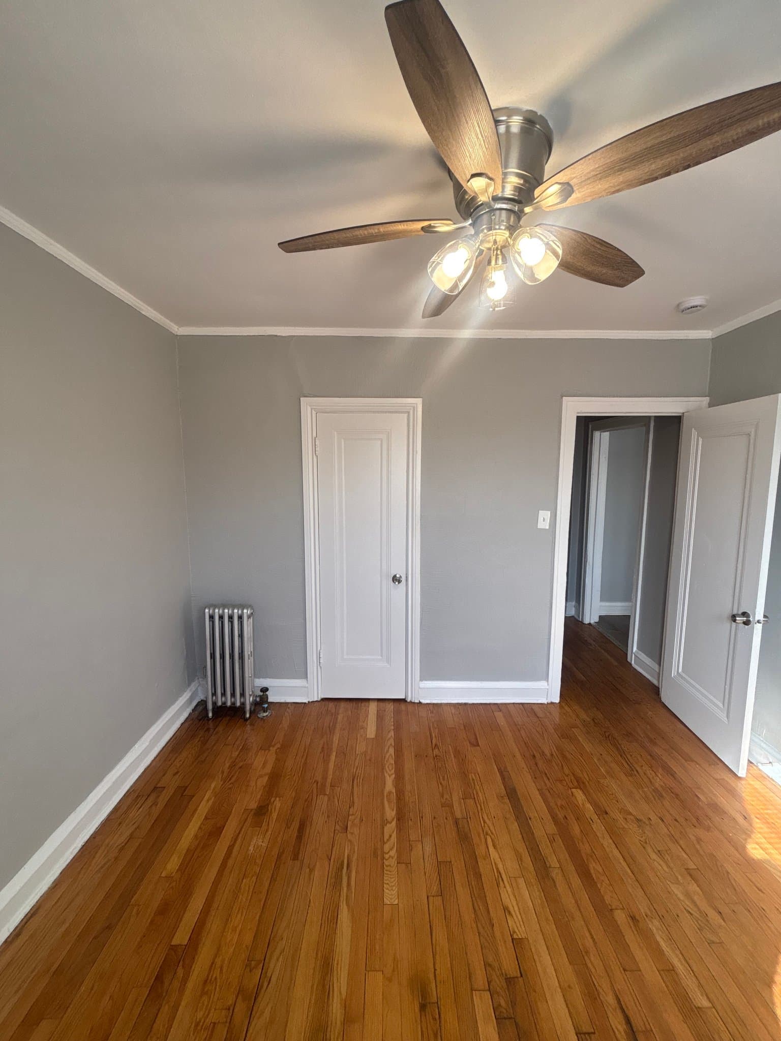 Chicago Apartment: 5600 S Francisco