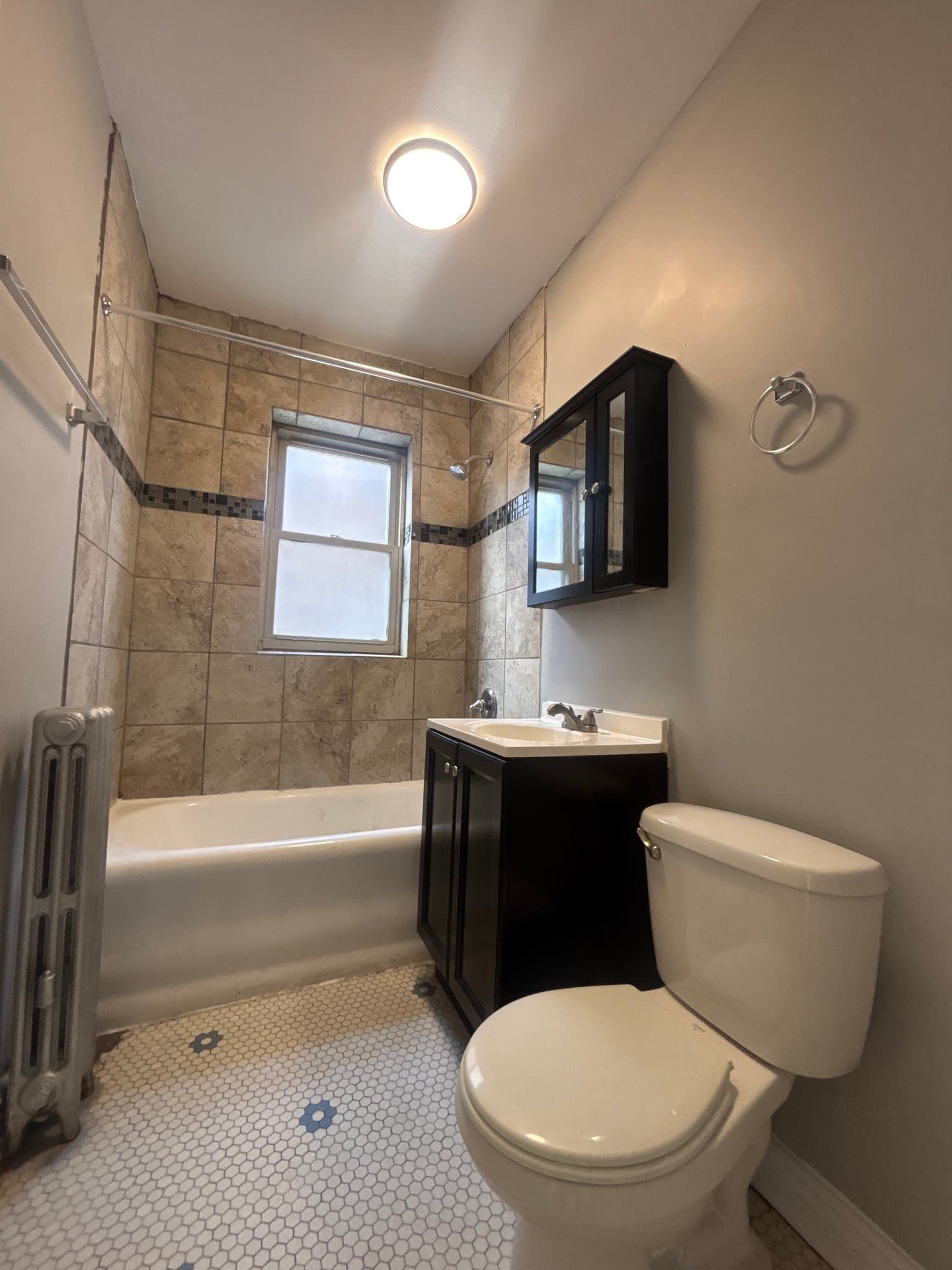 Chicago Apartment: 5600 S Francisco
