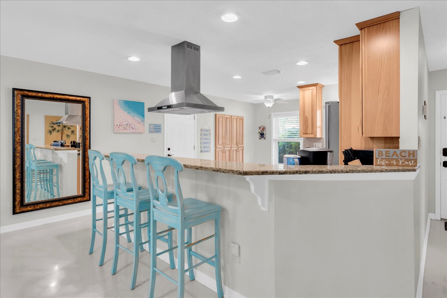 Palm Harbor House: 232 Timberlane Dr