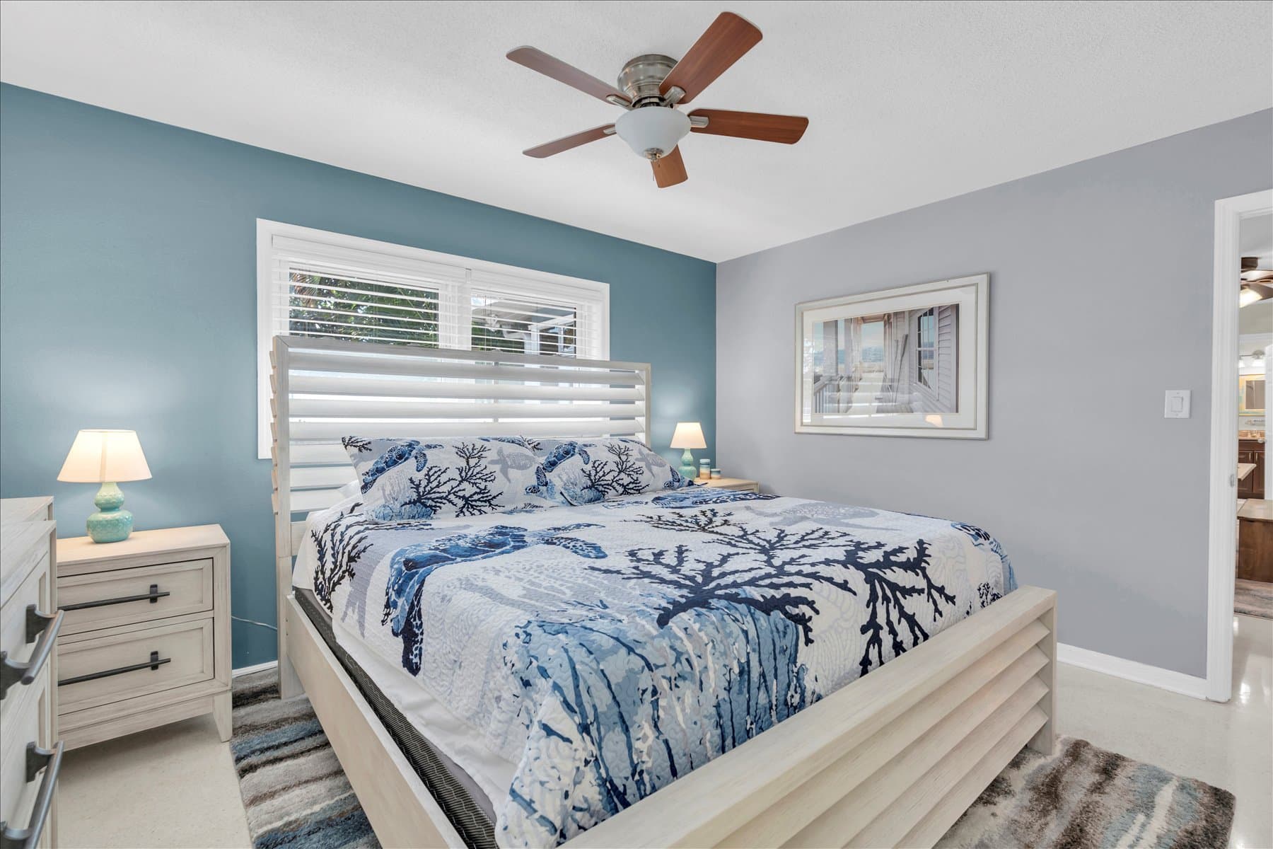 Palm Harbor House: 232 Timberlane Dr
