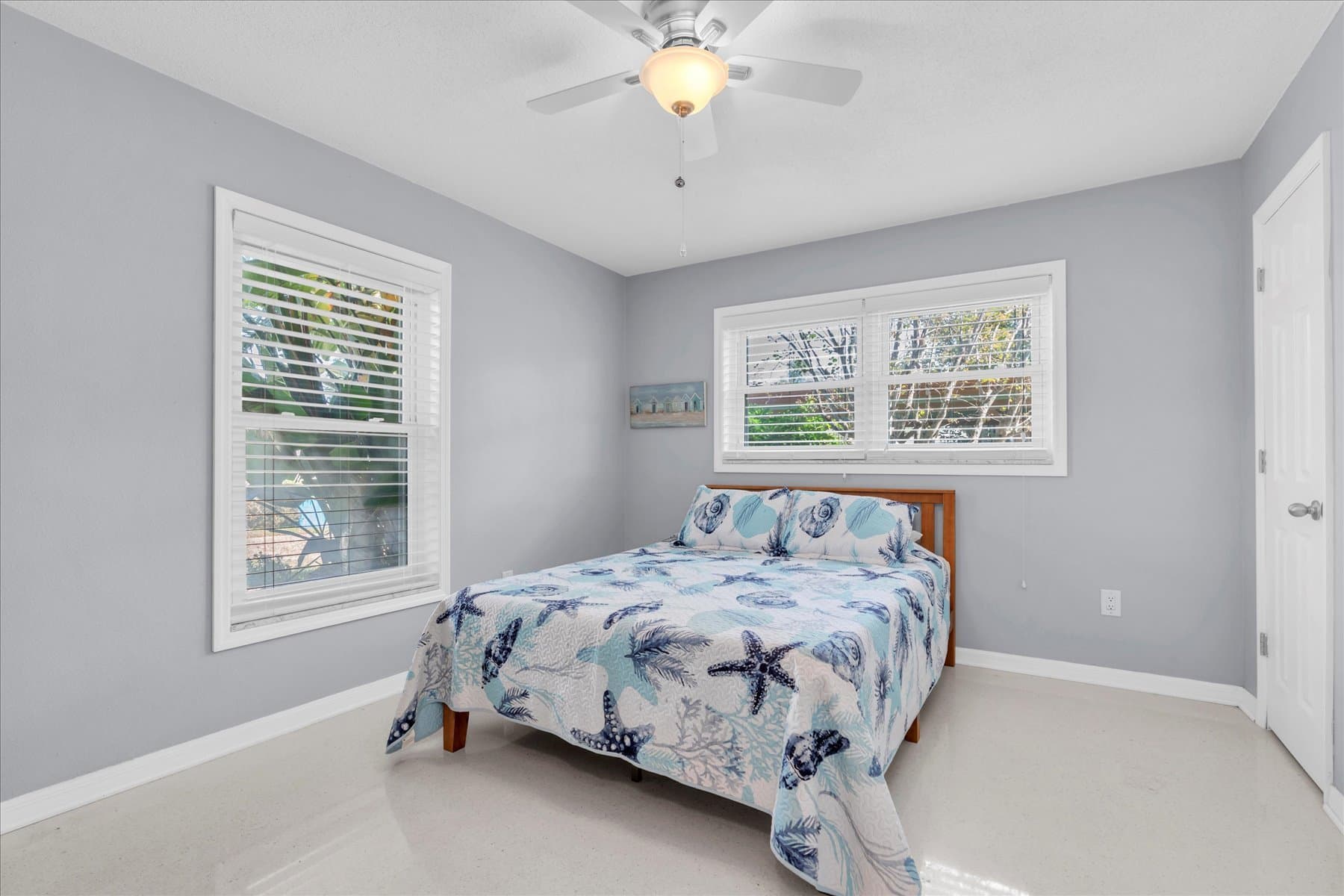 Palm Harbor House: 232 Timberlane Dr