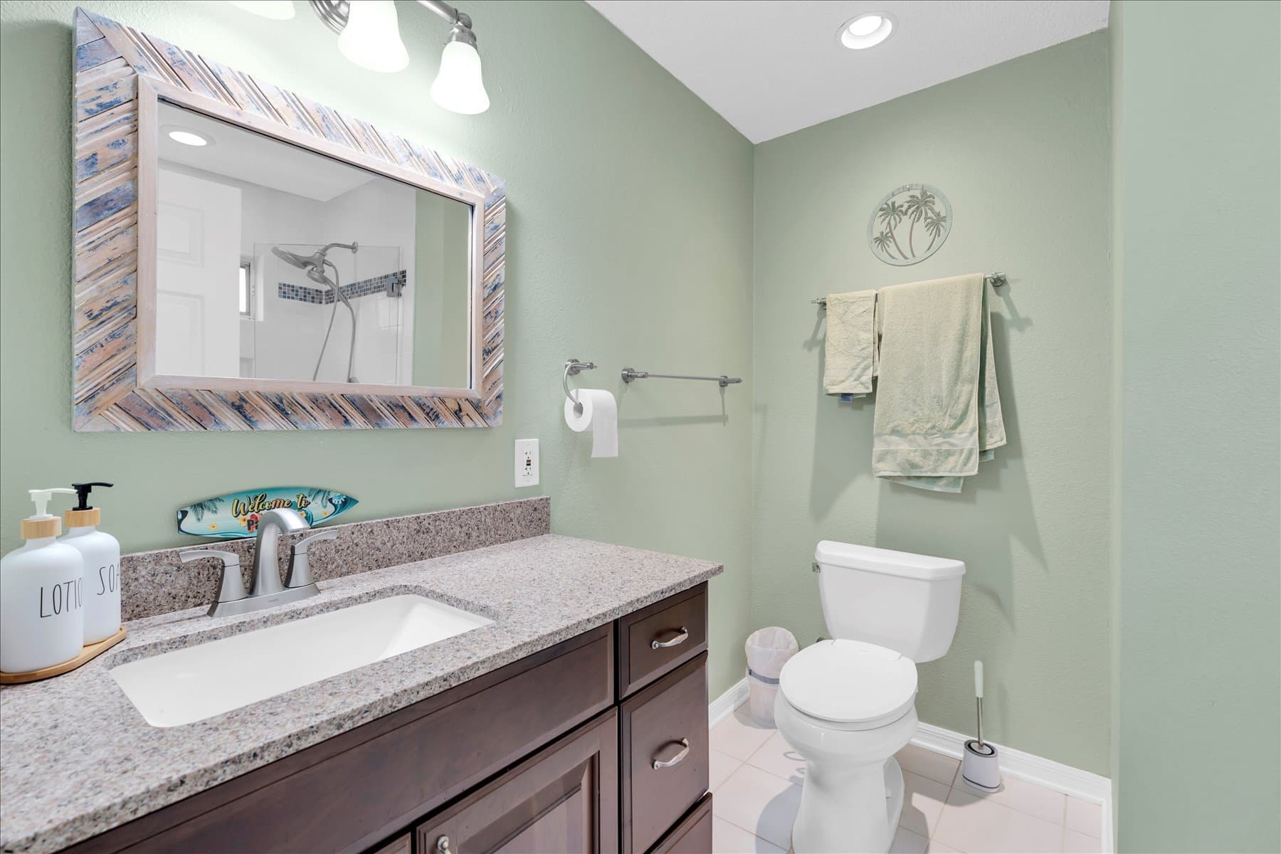 Palm Harbor House: 232 Timberlane Dr