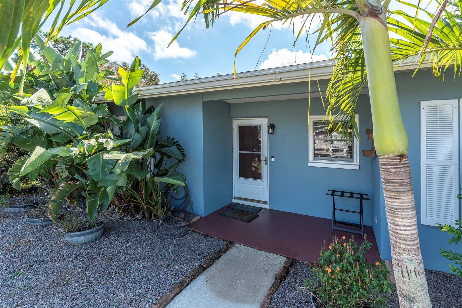 Palm Harbor House: 232 Timberlane Dr