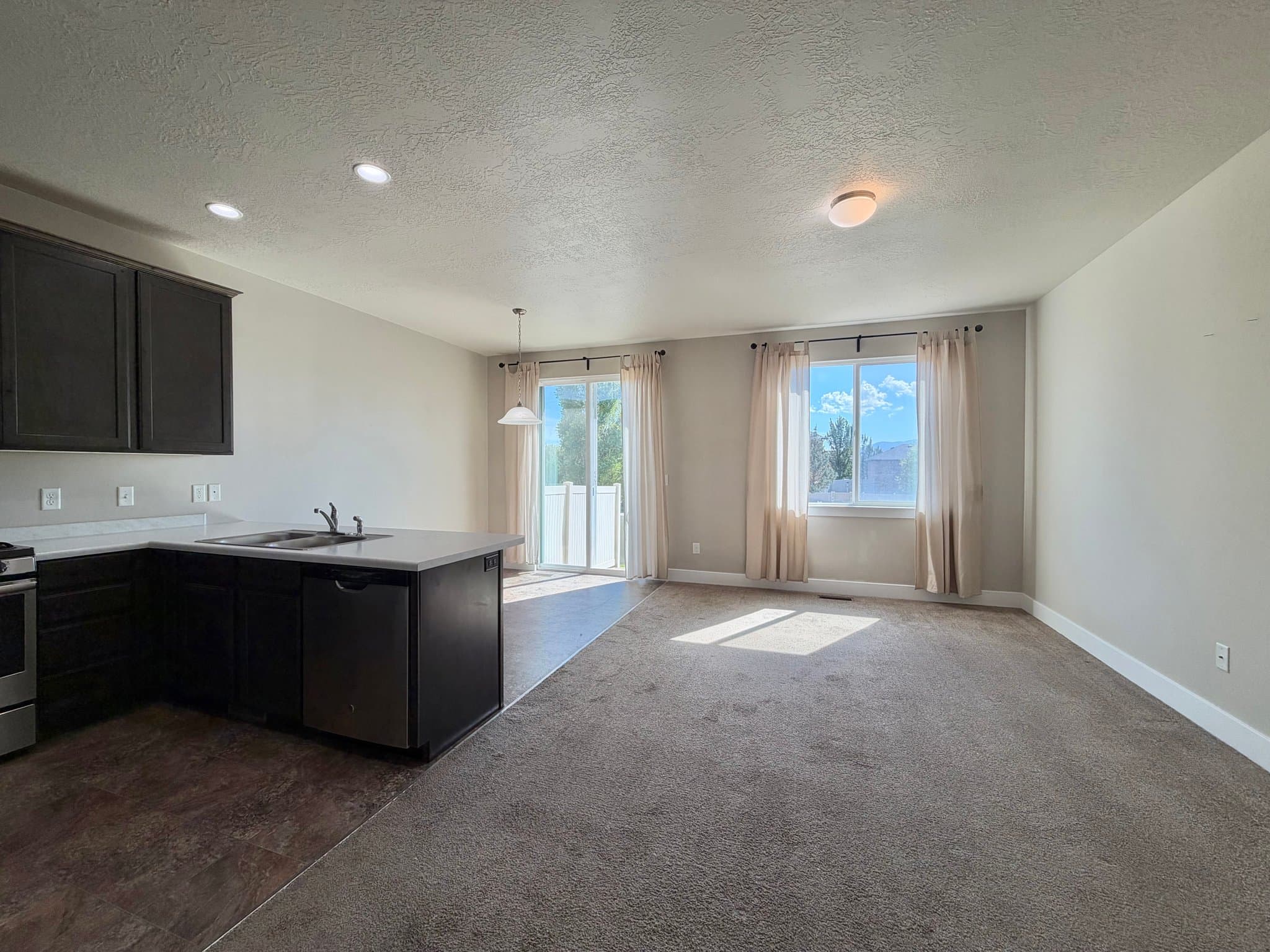 Lehi Townhome: 3179 W Priarie Grass Dr