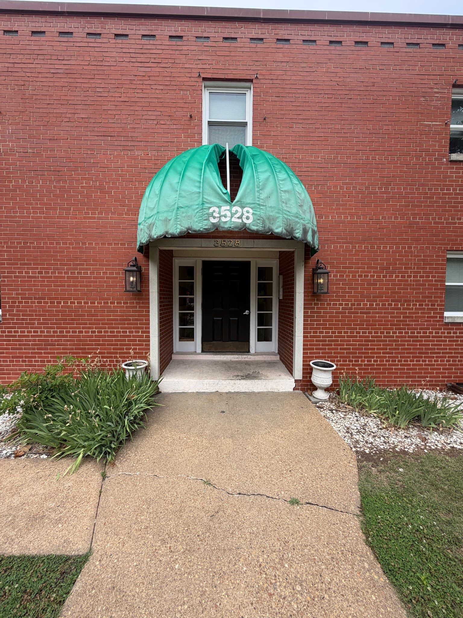 Richmond Apartment: 3530 Grove Ave