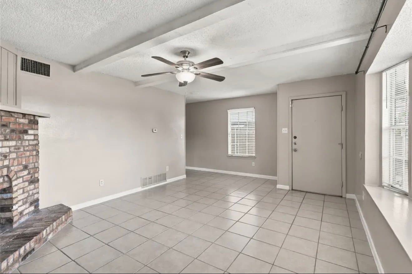 Arlington Multiplex: 2808 S Fielder Rd
