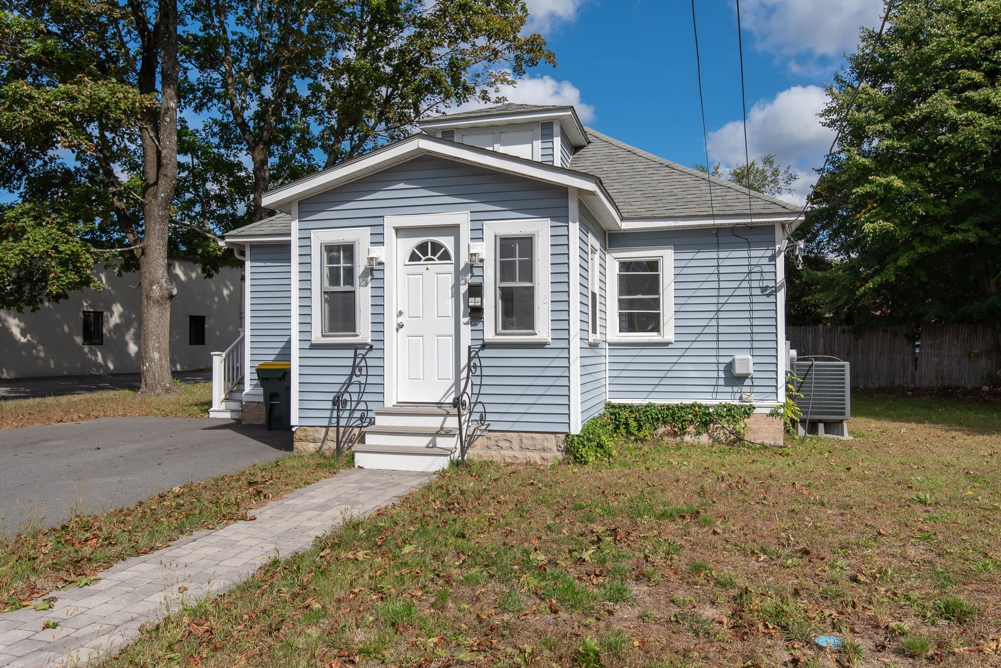 Franklin House: 22 Lewis St