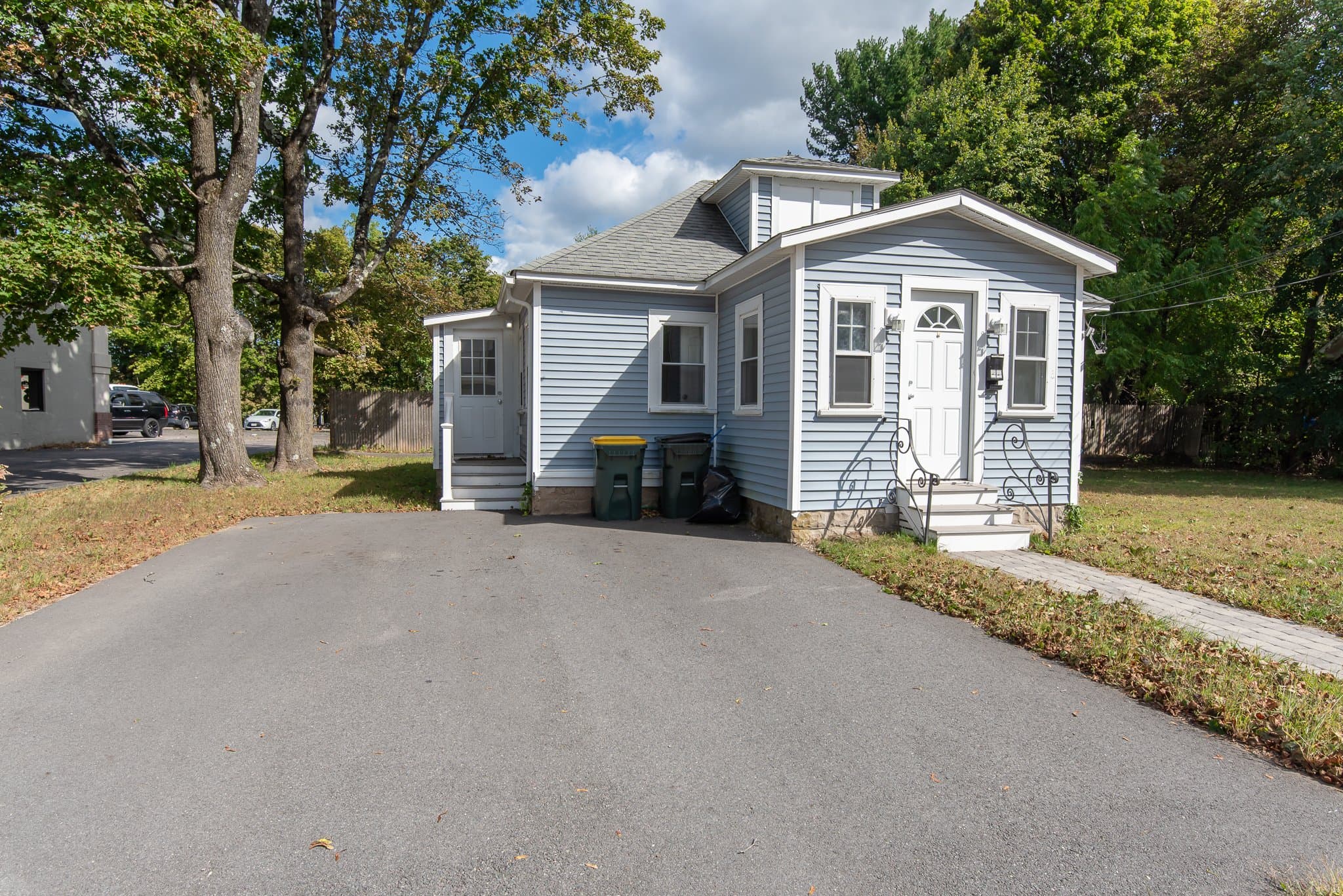 Franklin House: 22 Lewis St