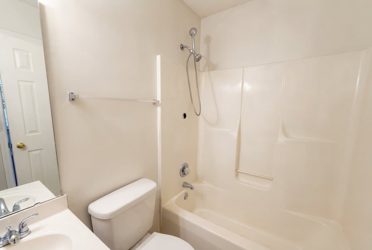 Raleigh House: 3128 Verdugo Dr