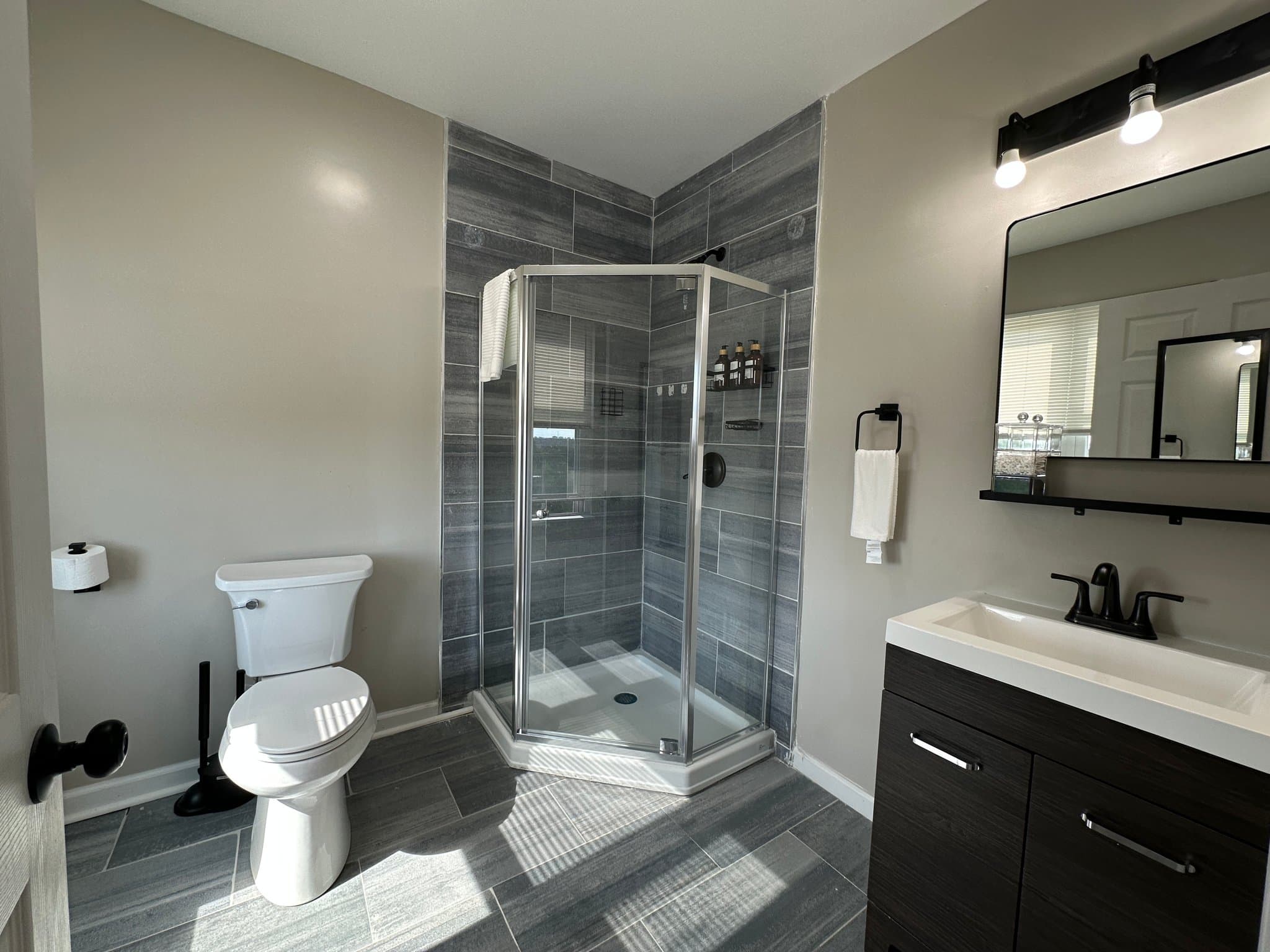 Pittsburgh House: 528 Junilla Street