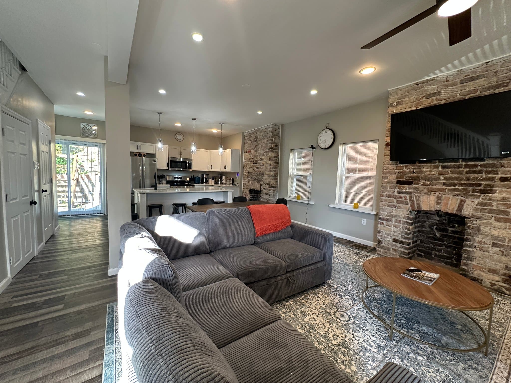 Pittsburgh House: 528 Junilla Street