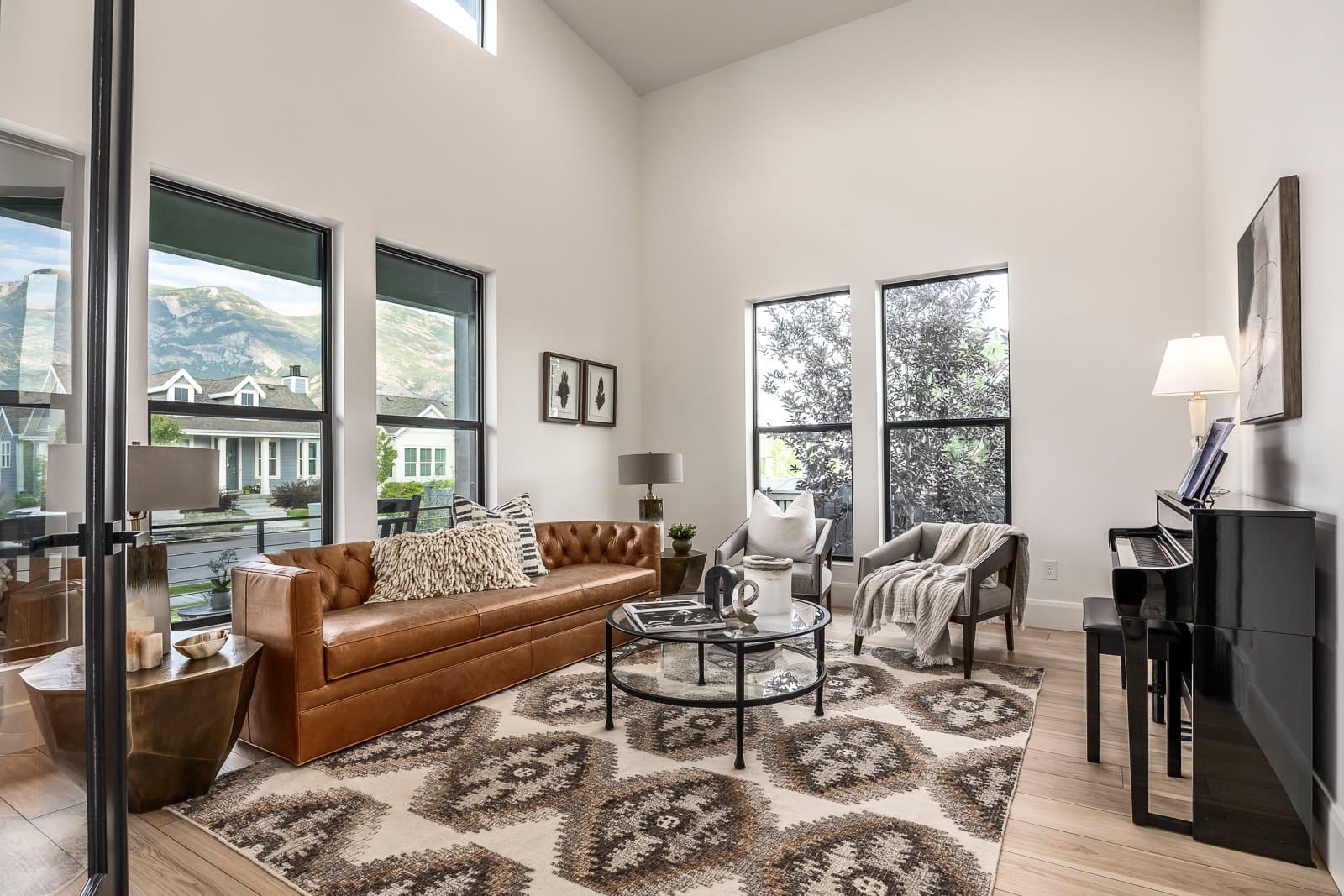 Highland House: 9825 N Willowbank Dr