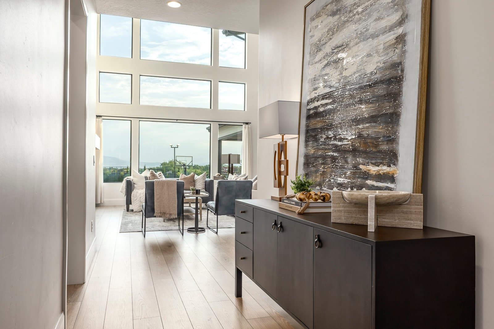 Highland House: 9825 N Willowbank Dr
