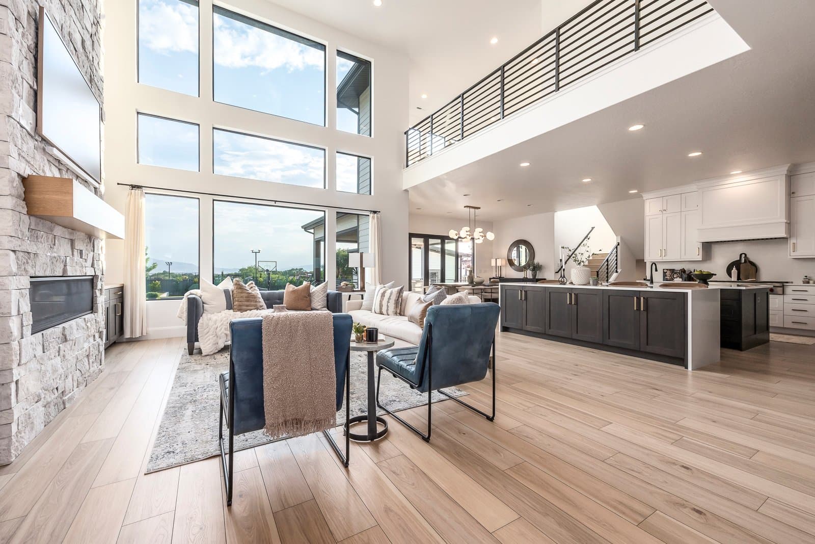 Highland House: 9825 N Willowbank Dr