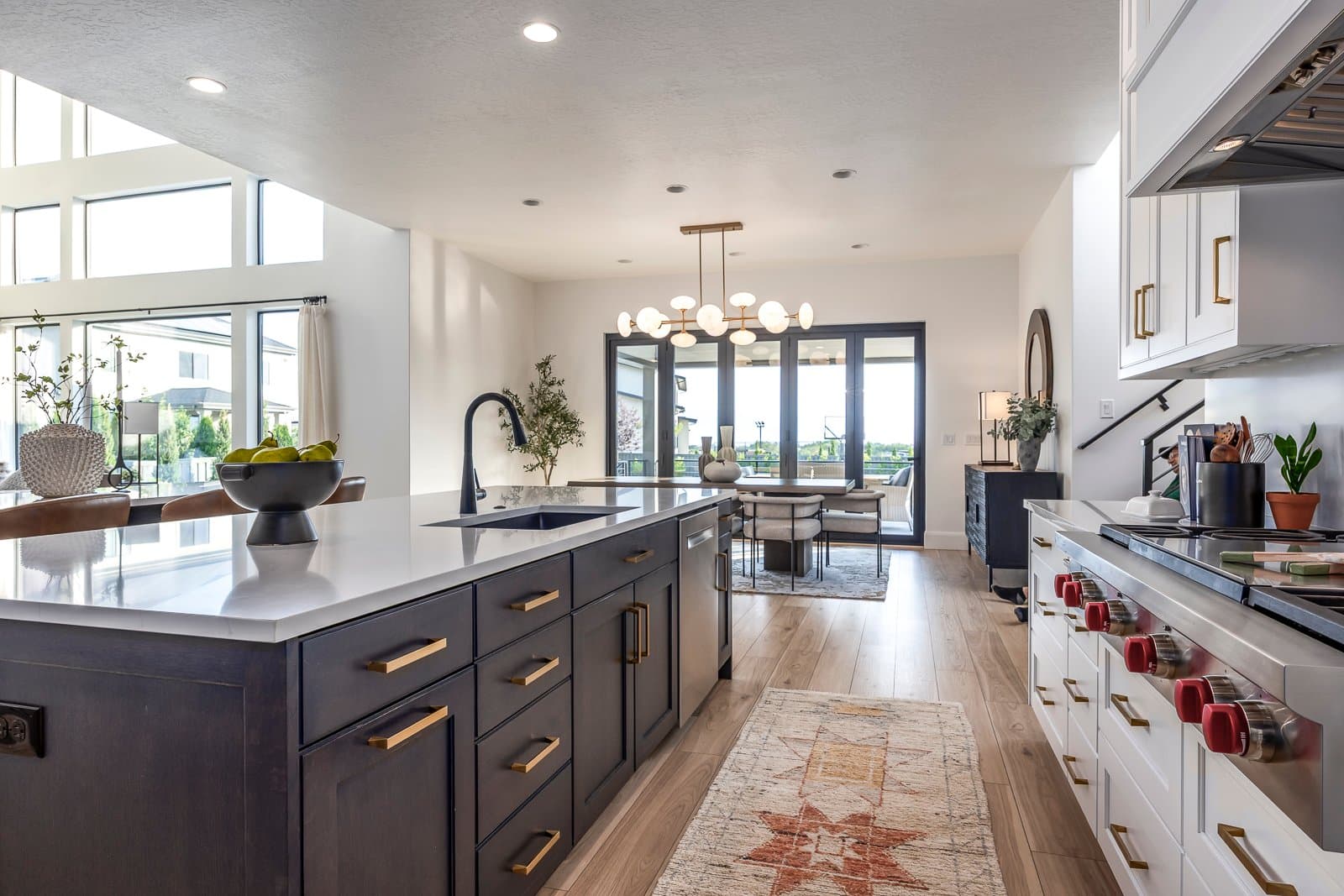 Highland House: 9825 N Willowbank Dr