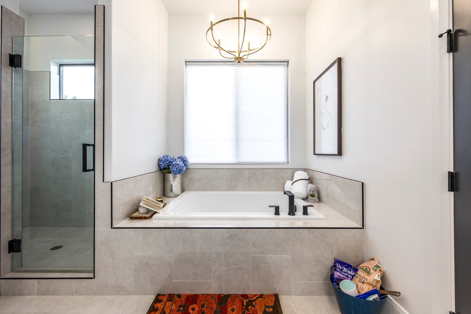 Highland House: 9825 N Willowbank Dr