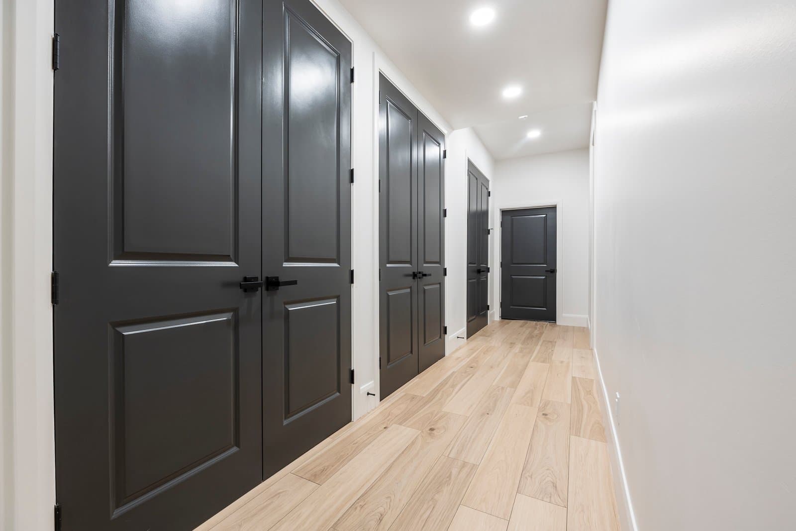 Highland House: 9825 N Willowbank Dr