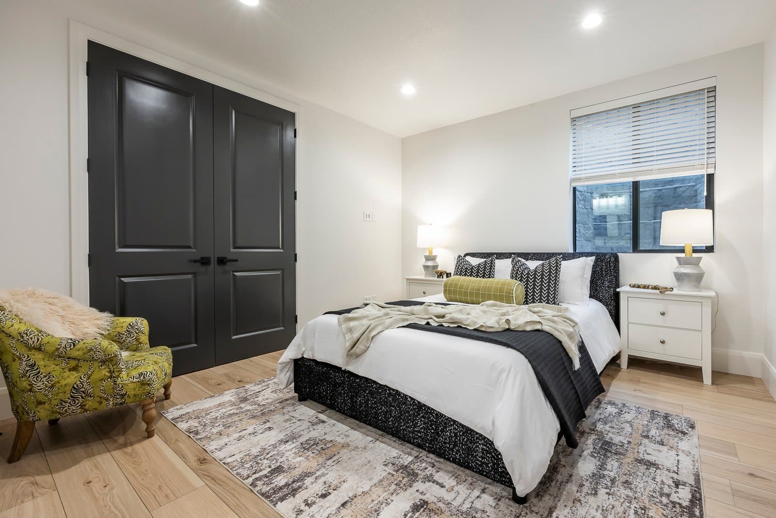 Highland House: 9825 N Willowbank Dr