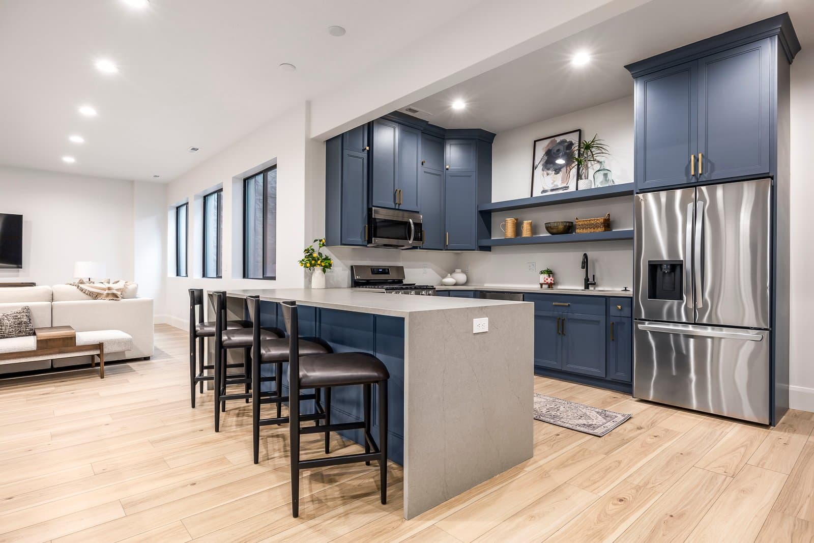 Highland House: 9825 N Willowbank Dr
