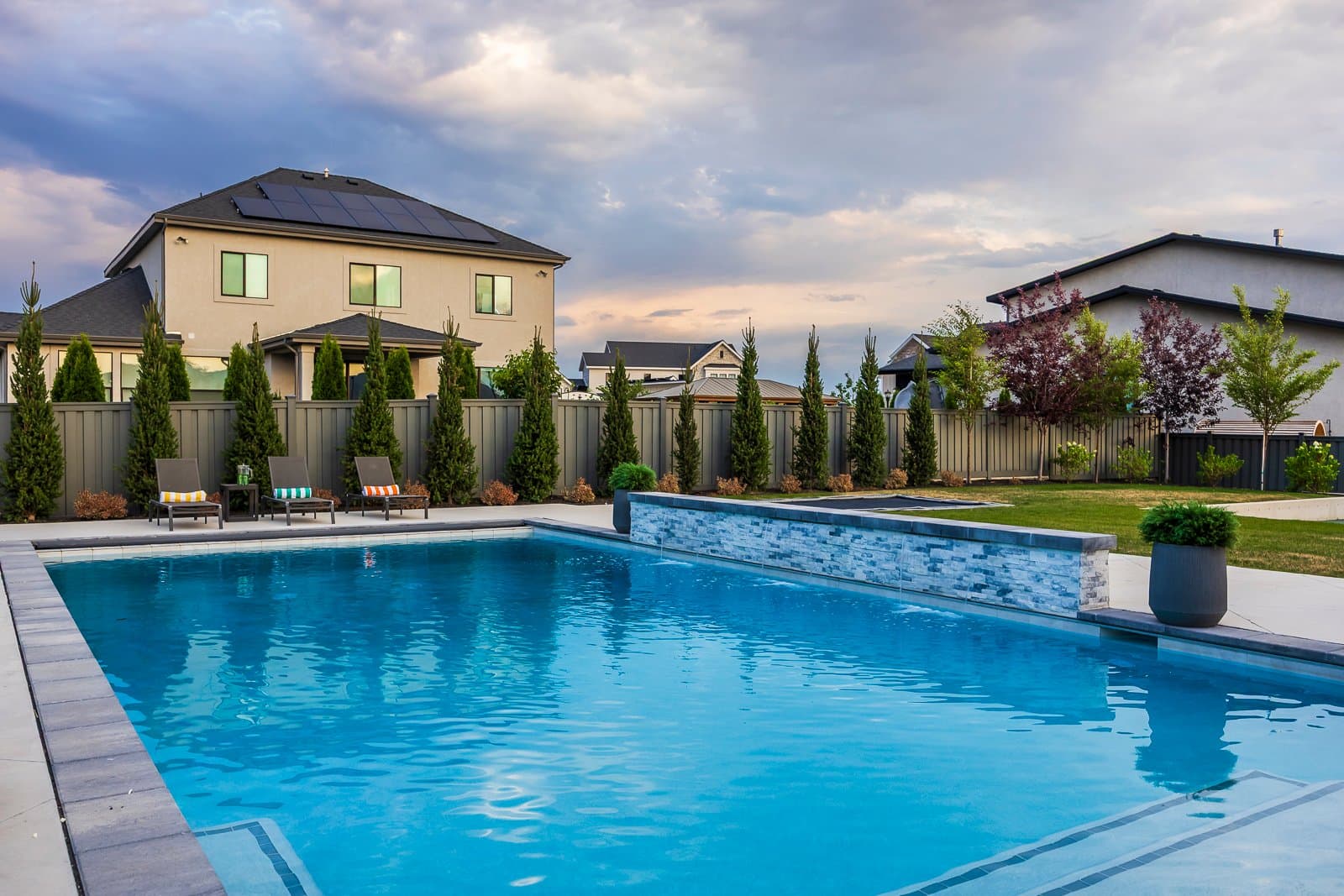 Highland House: 9825 N Willowbank Dr