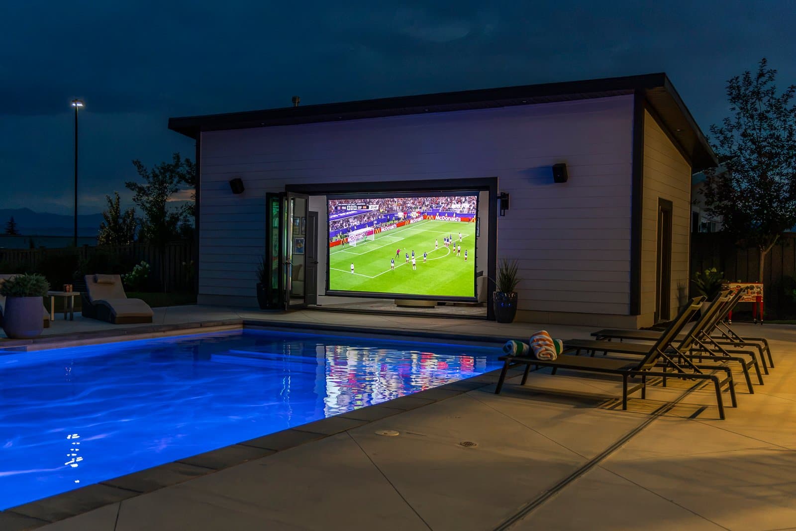 Highland House: 9825 N Willowbank Dr