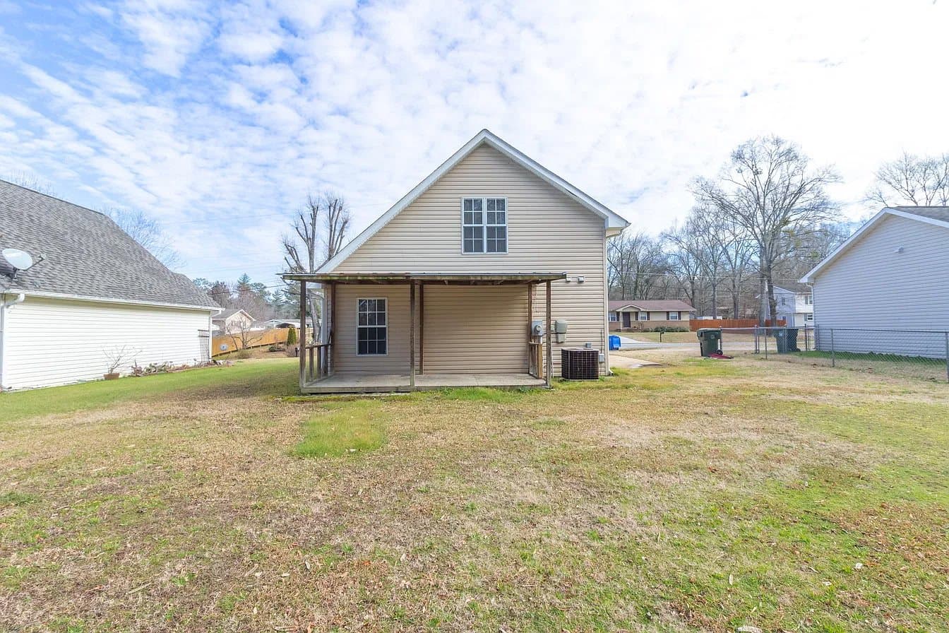 Chattanooga House: 1163 Greens Rd
