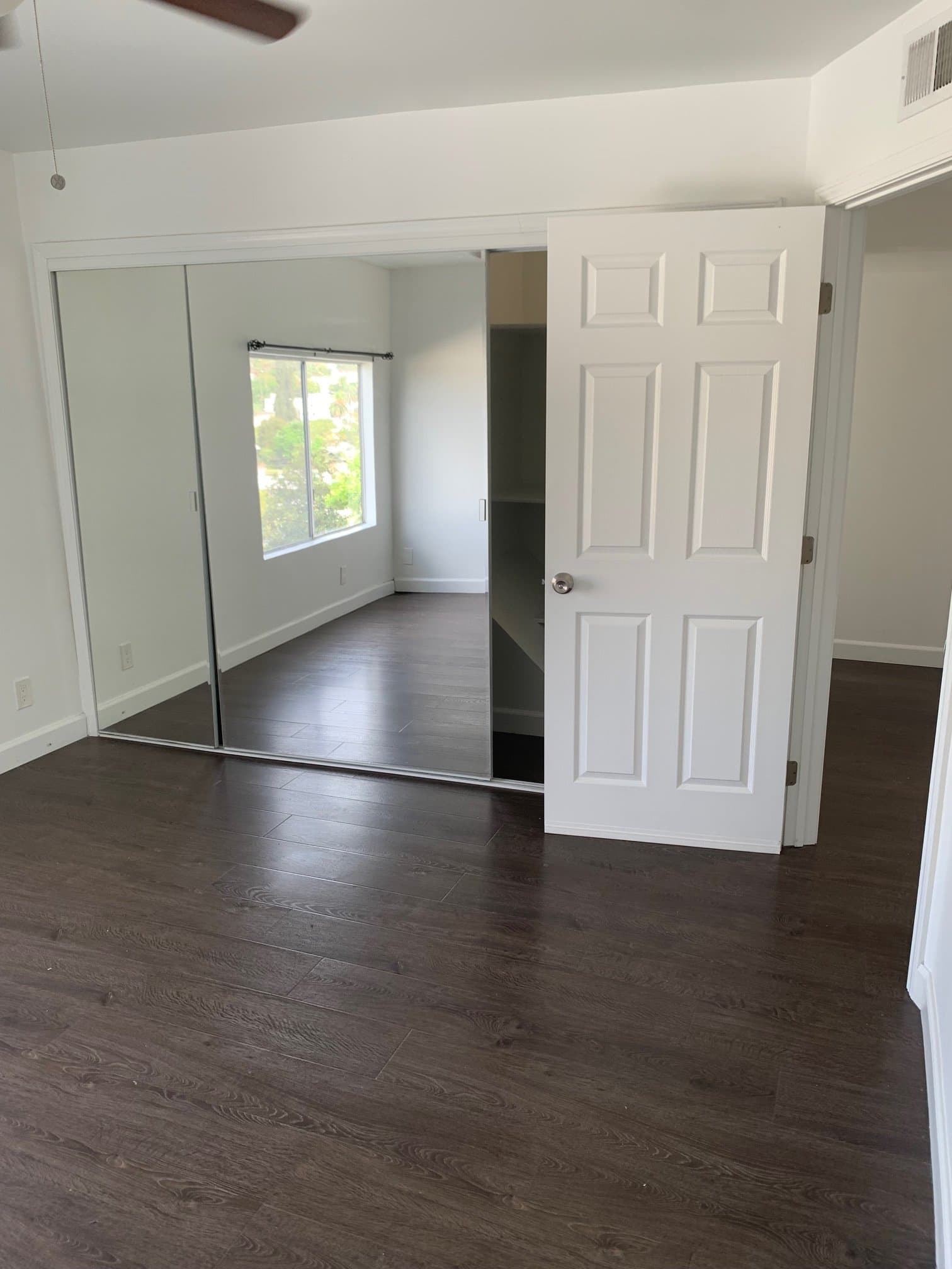 Los Angeles Condo: 1101 Laveta Terrace