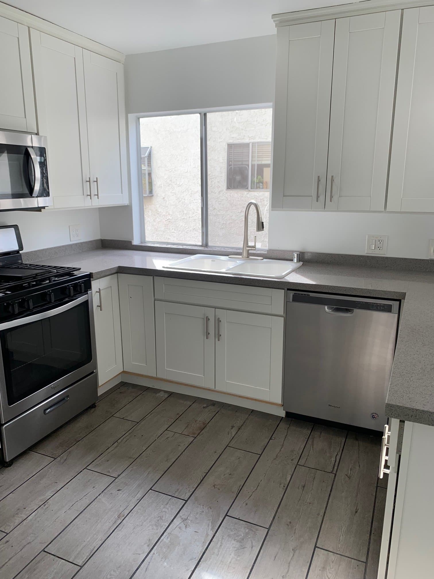 Los Angeles Condo: 1101 Laveta Terrace