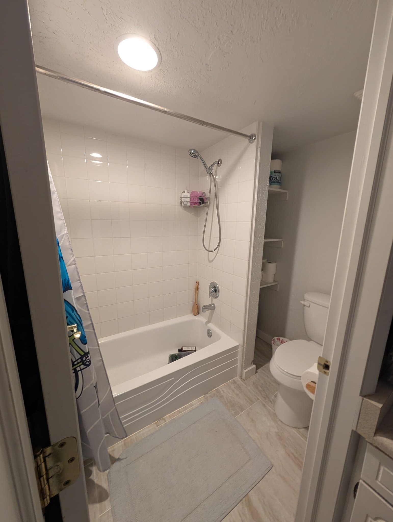Salt Lake City Single Room: 7124 S Ponderosa Dr