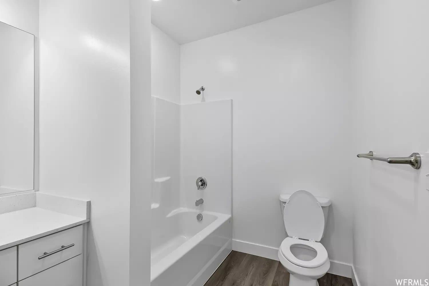 Providence Single Room: 472 W 40 S