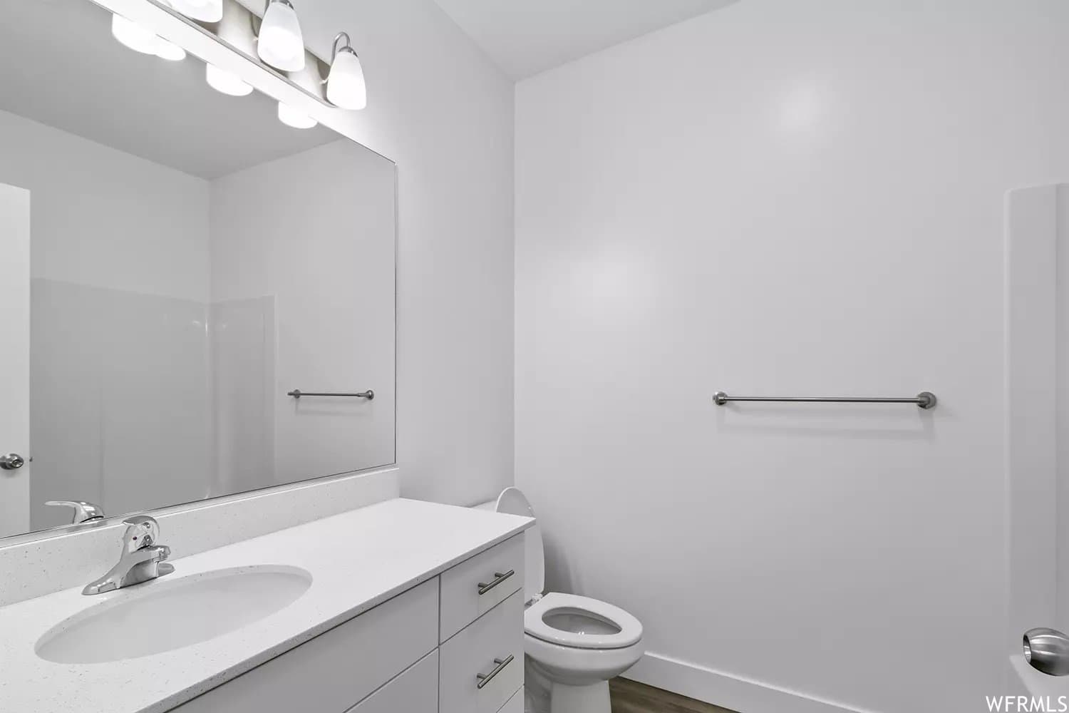 Providence Single Room: 472 W 40 S