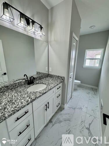 Grand Blanc House: 1448 Woodlake Ln