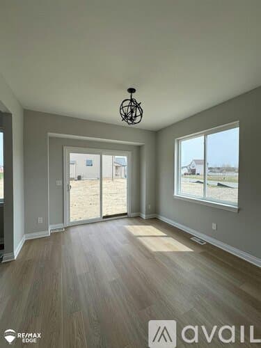 Grand Blanc House: 1448 Woodlake Ln