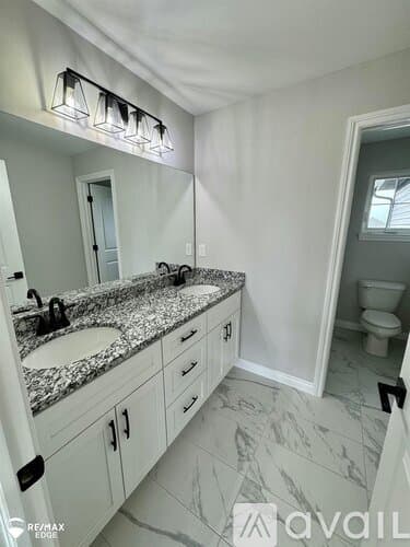 Grand Blanc House: 1448 Woodlake Ln