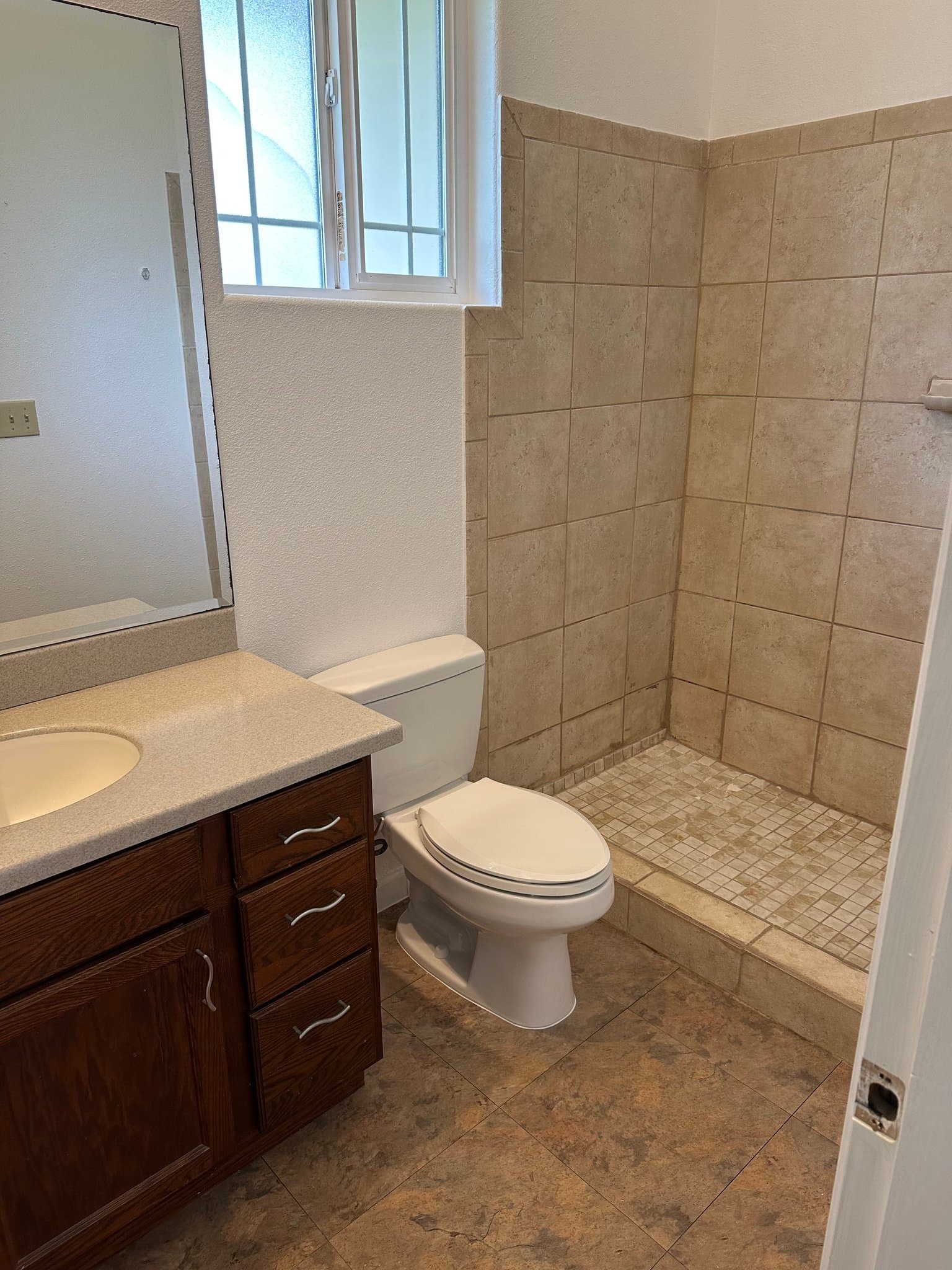 Wailuku House: 590 Luakalae Pl