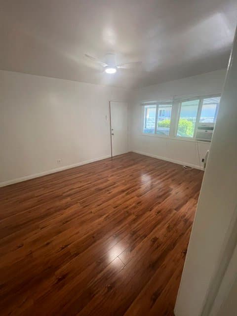 Glendale Multiplex: 620 Alexander St Unit B