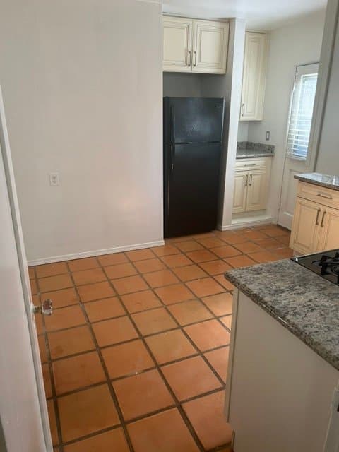 Glendale Multiplex: 620 Alexander St Unit B