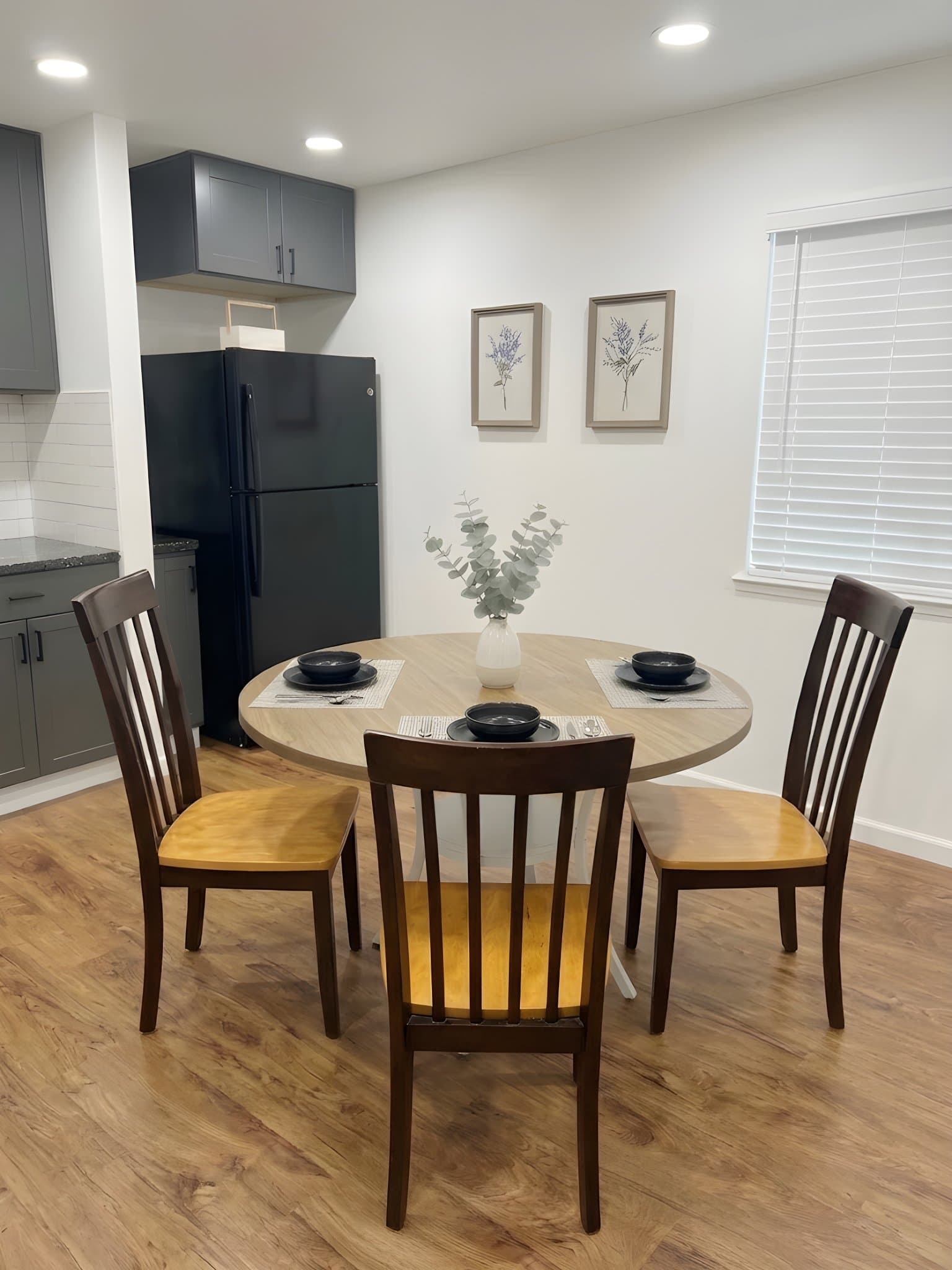 San Leandro Apartment: 1312 Clarke St