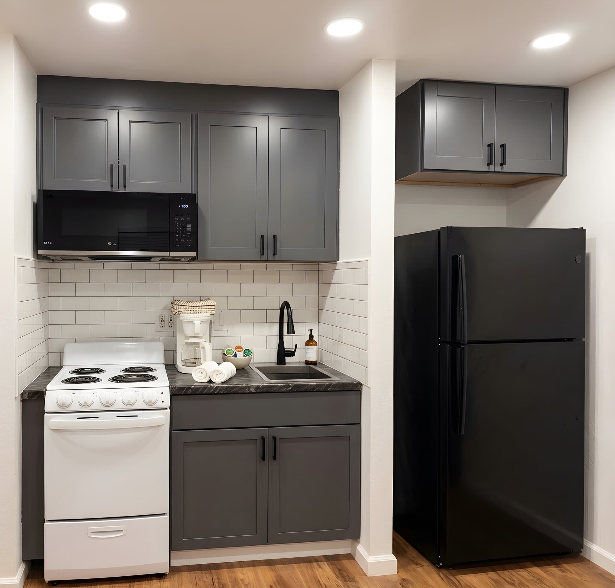 San Leandro Apartment: 1312 Clarke St