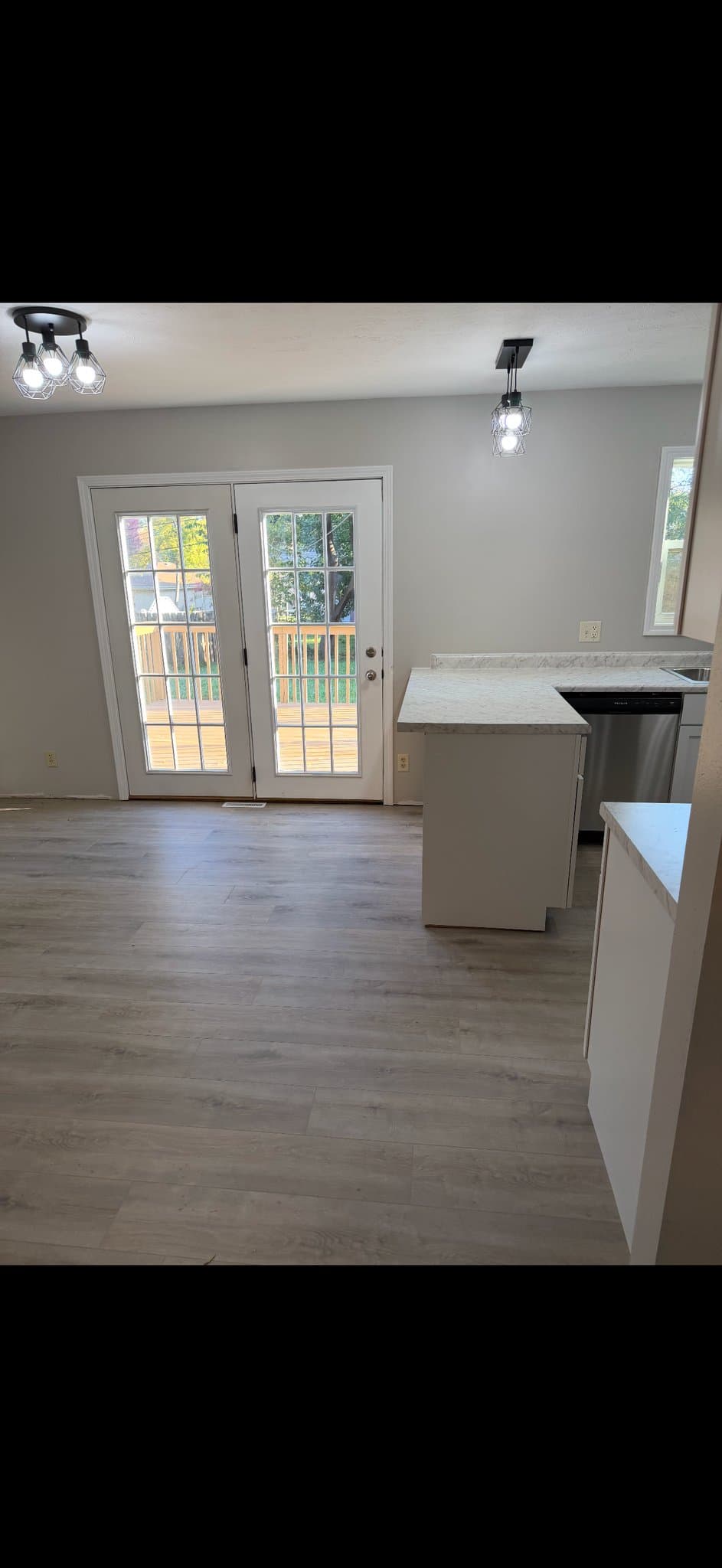Rockford House: 2021 Springbrook ave
