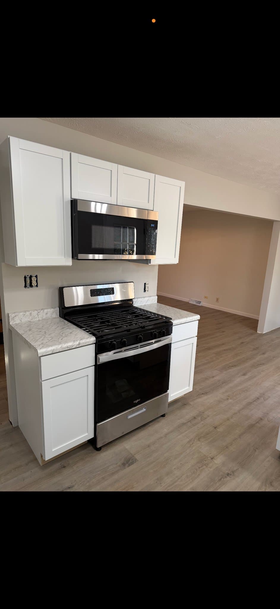 Rockford House: 2021 Springbrook ave
