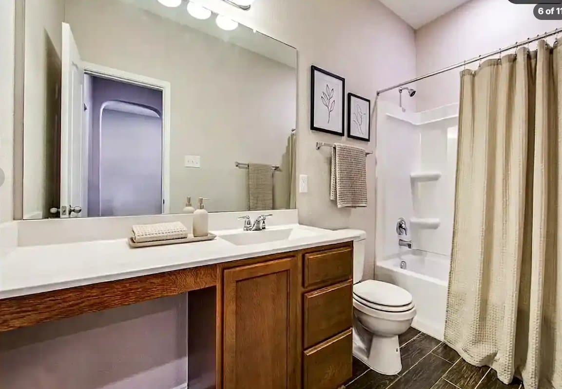 San Antonio House: 20319 Roche Oak