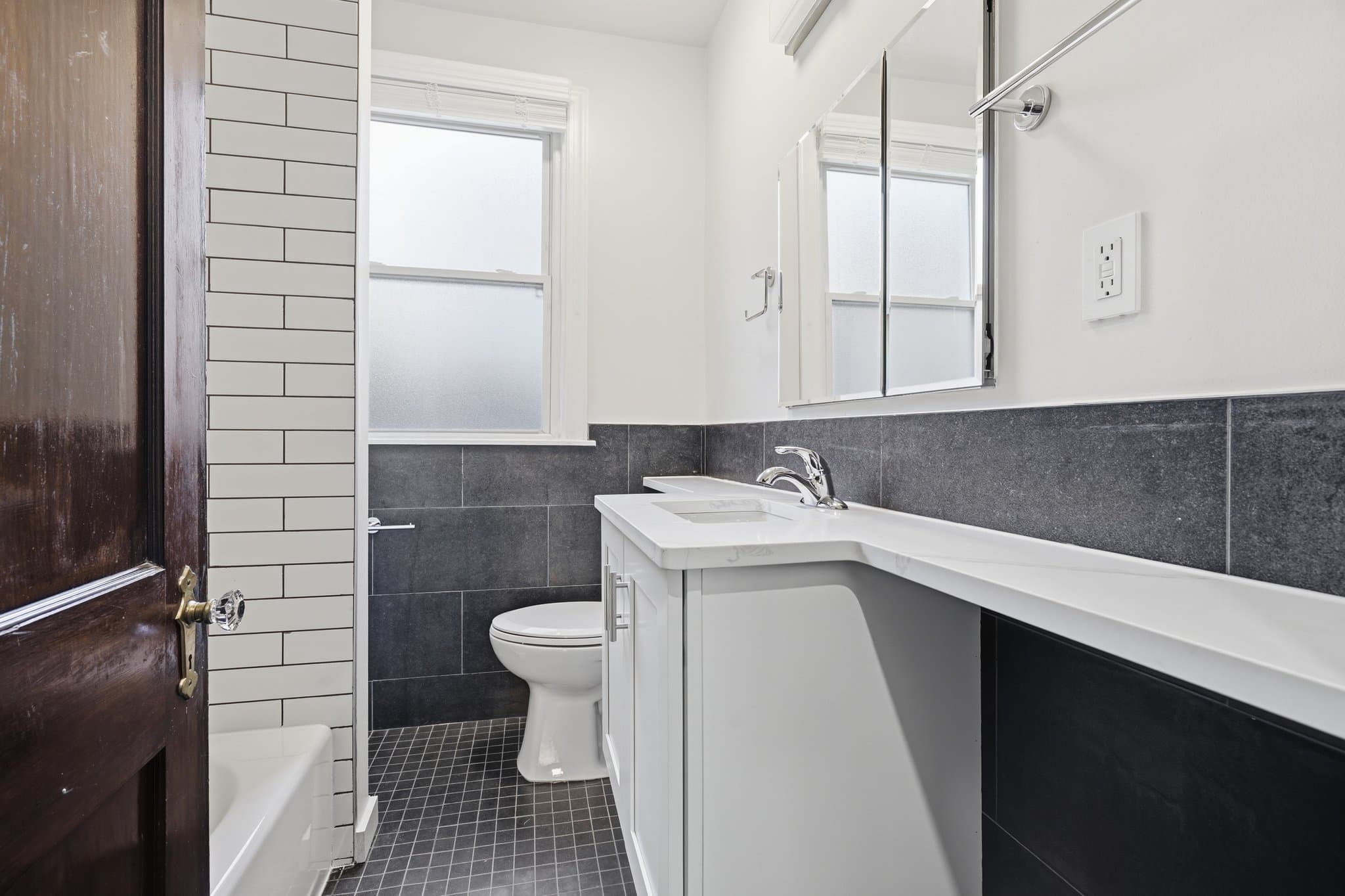 Bellview Multiplex: 17 - 19 N Bryant Ave.
