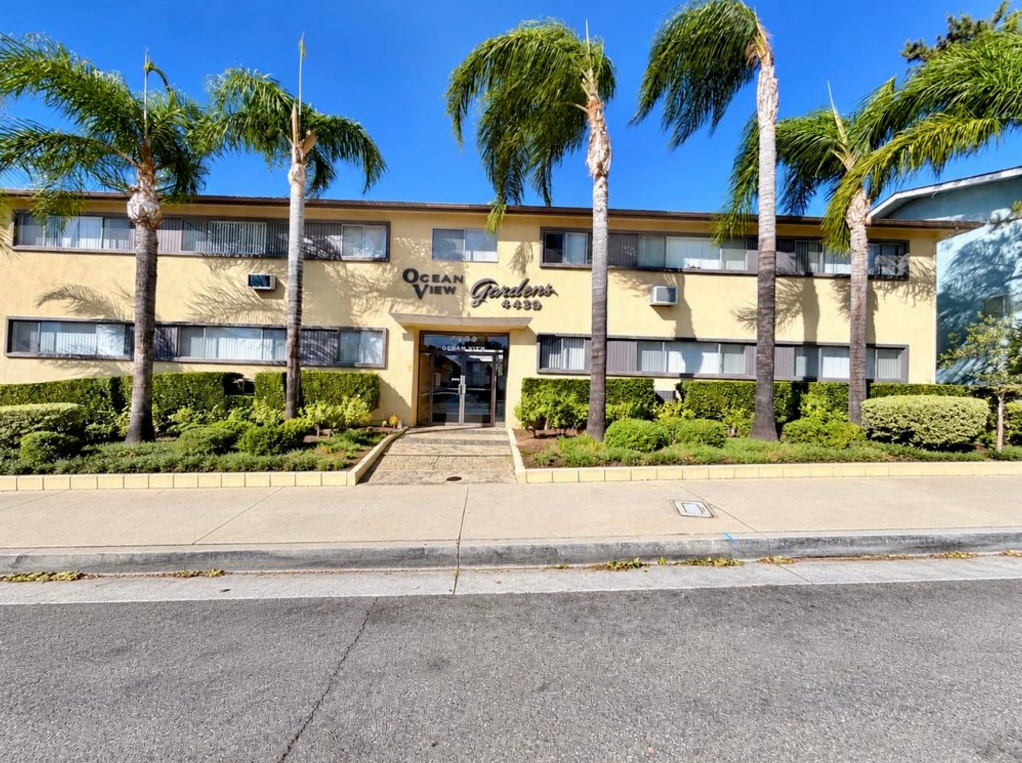 Montrose Multiplex: 4439 Ocean View Blvd